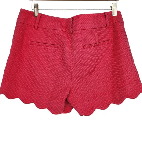LOFT Pink Textured Scalloped Hem Shorts – Size 6 (4" Inseam) - Picture 2 of 3